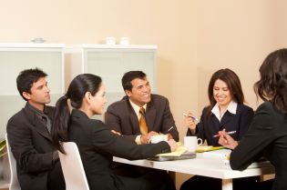 Spanish, Catalan, English, French, German. In company courses.